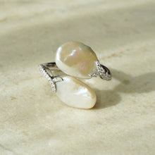 Load image into Gallery viewer, Riviera Toi et Moi Perle Diamond Ring - aviadiamonds