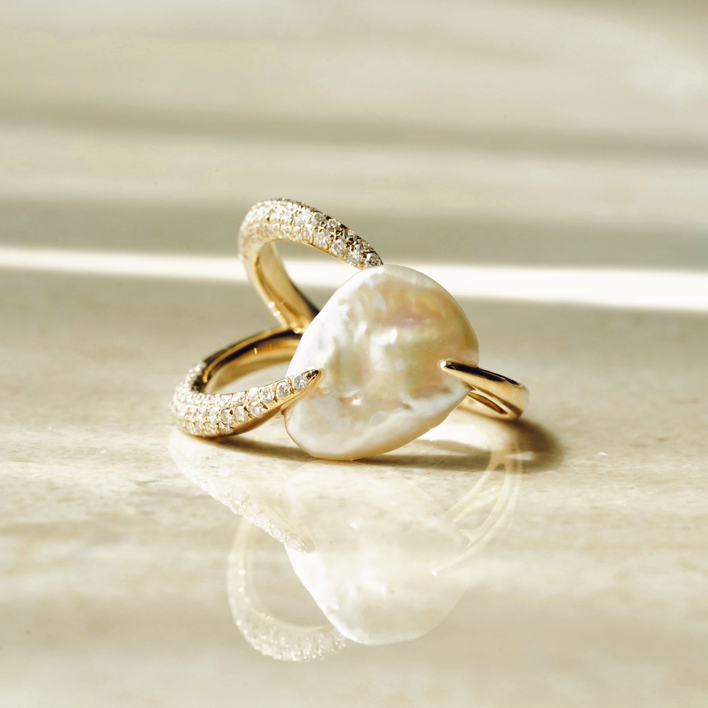 Riviera Perle Nuit Diamond Ring - aviadiamonds